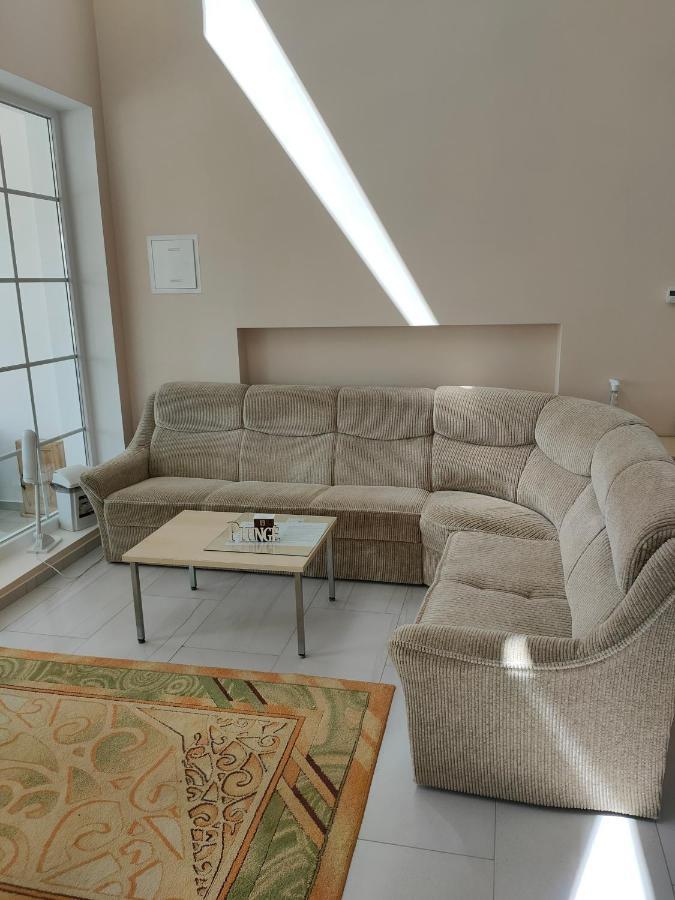 Babilonas Hotel Plunge Luaran gambar